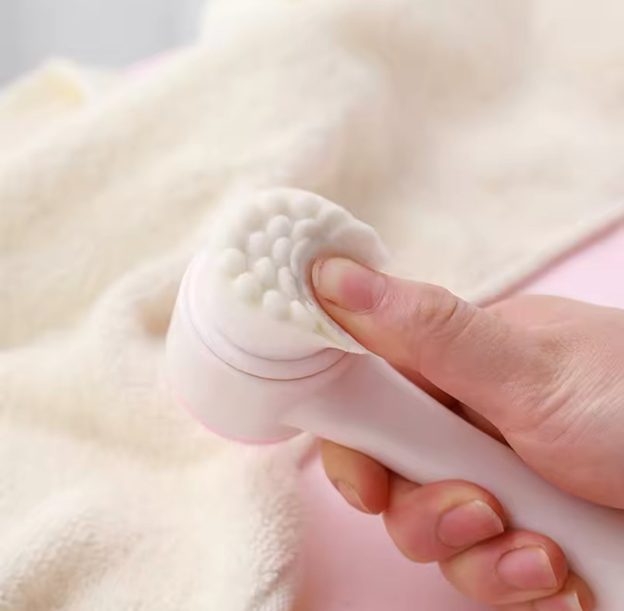 Facial Cleanser Brush